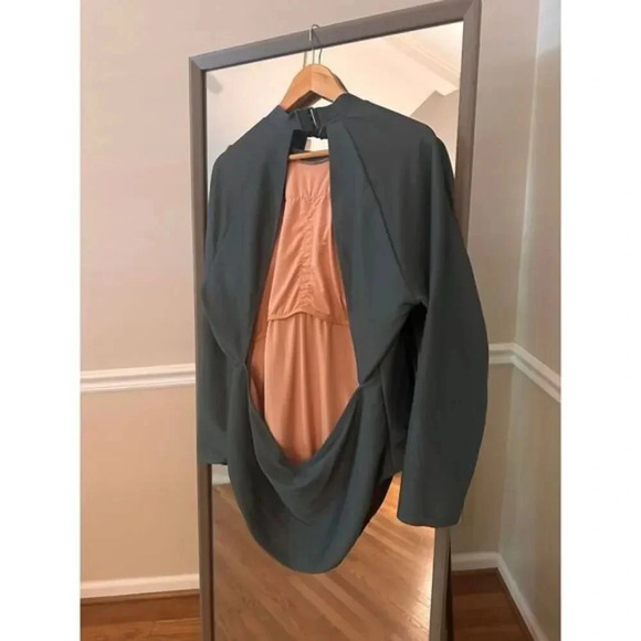 New women's J Crew Active longsleeve ribbed one piece bathing suit rashguard - Picture 3 of 4